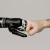 Robot yumruğu ile insan yumruğunun birleşimi